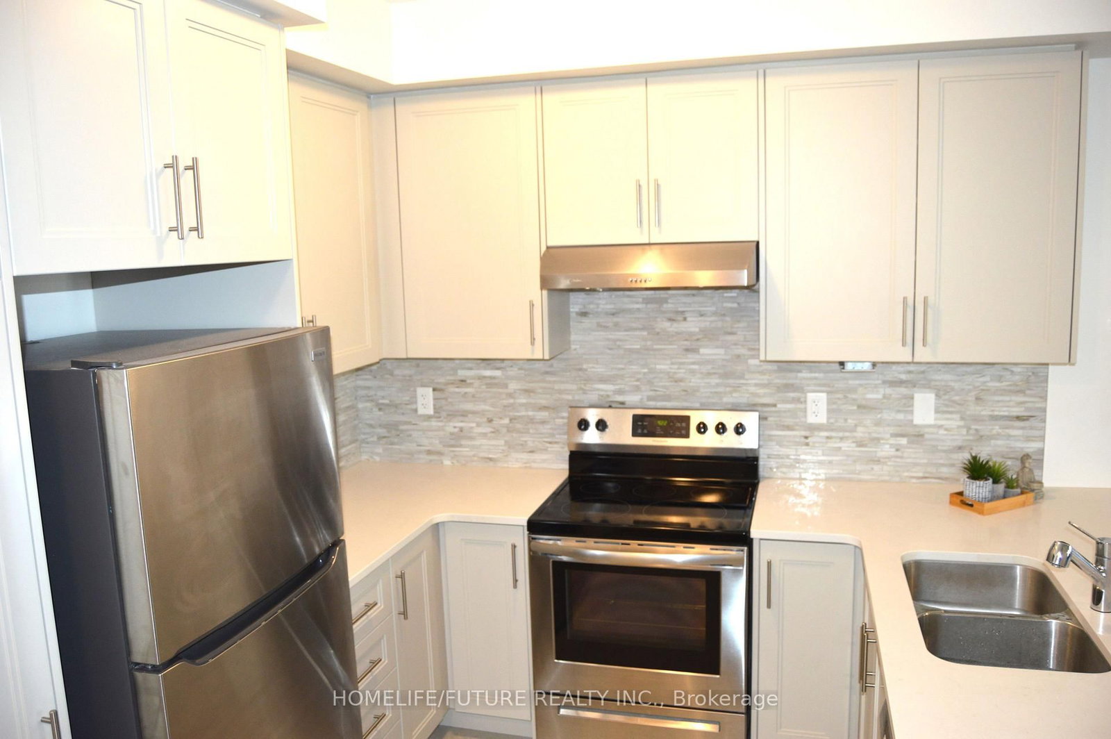25 Mel Irving Drive, Bradford West Gwillimbury 5