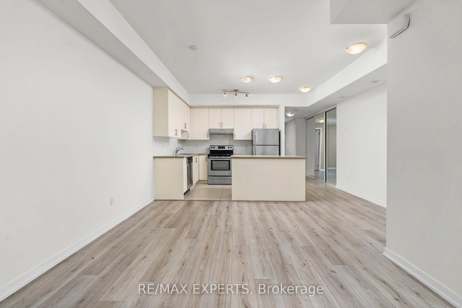 26 Bruce Street • #A04 • Vaughan, ON photo 10
