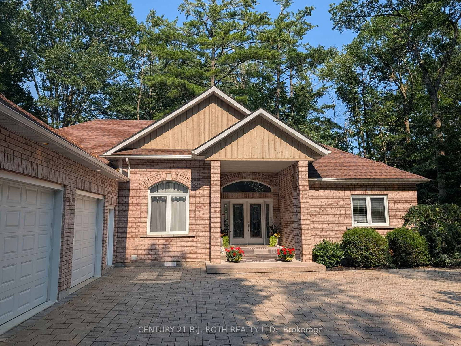 3925 Algoma Avenue • Innisfil, ON photo 4