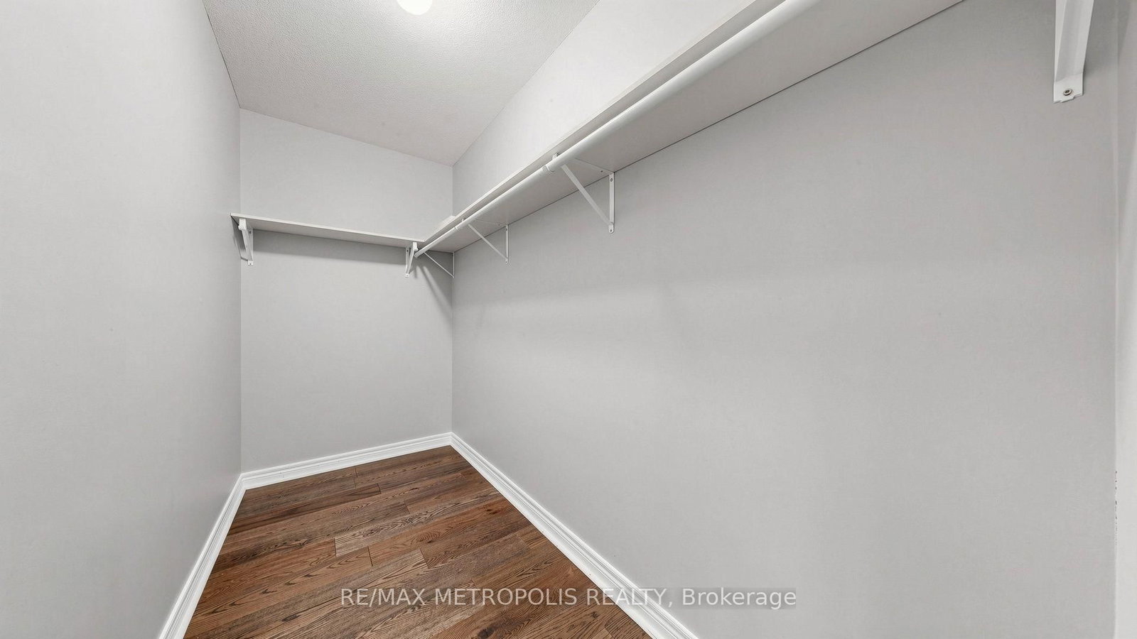 138 Yakefarm Boulevard • Whitchurch-Stouffville, ON photo 9
