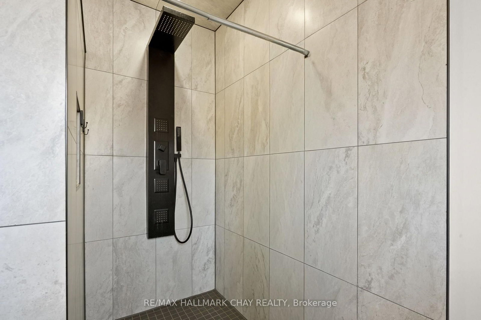110 Henderson Crescent • New Tecumseth, ON photo 29