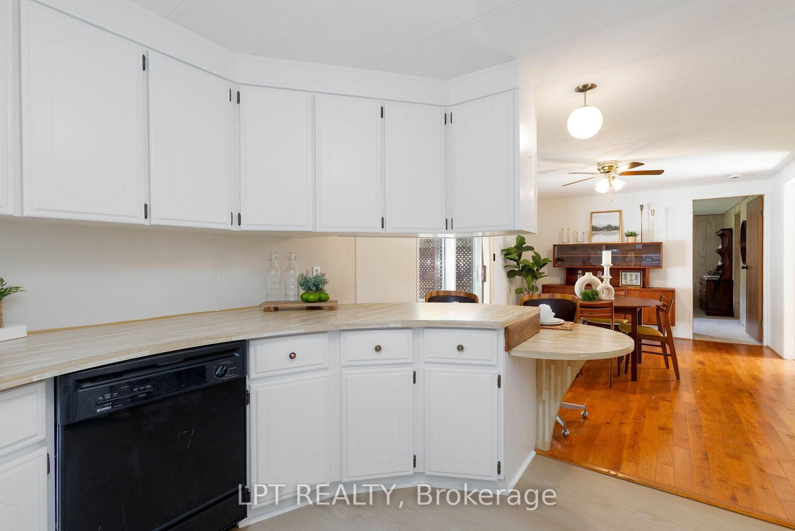 11 Geneva Court • Georgina, ON photo 11