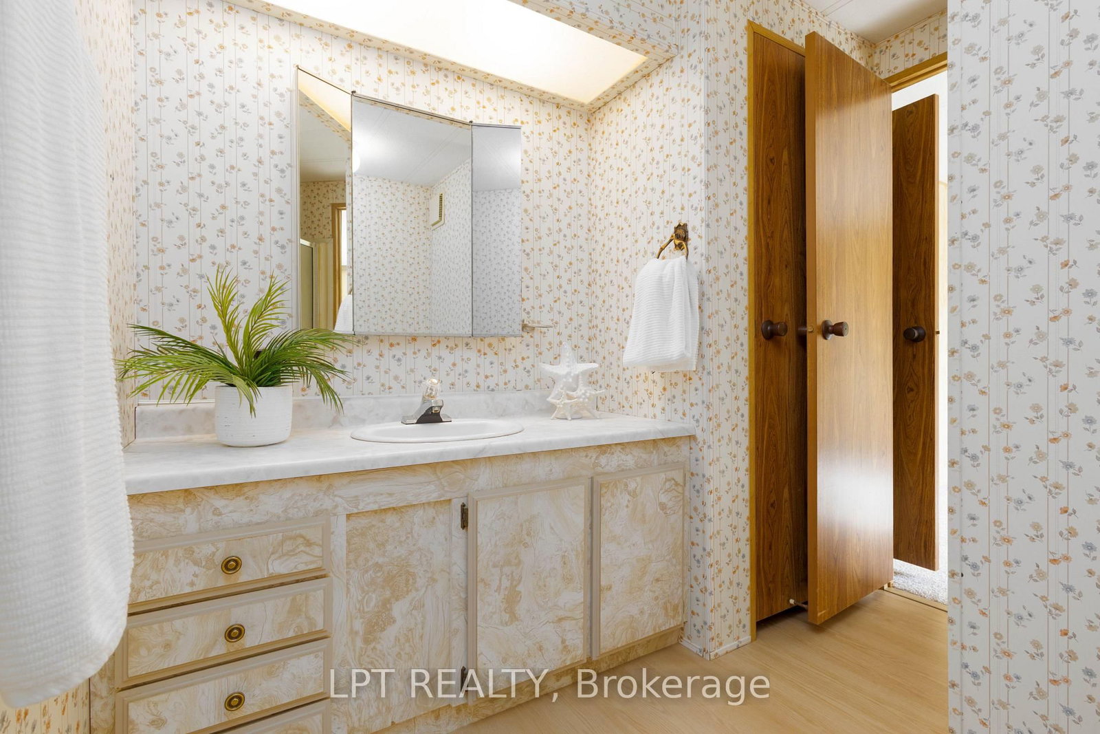 11 Geneva Court • Georgina, ON photo 19