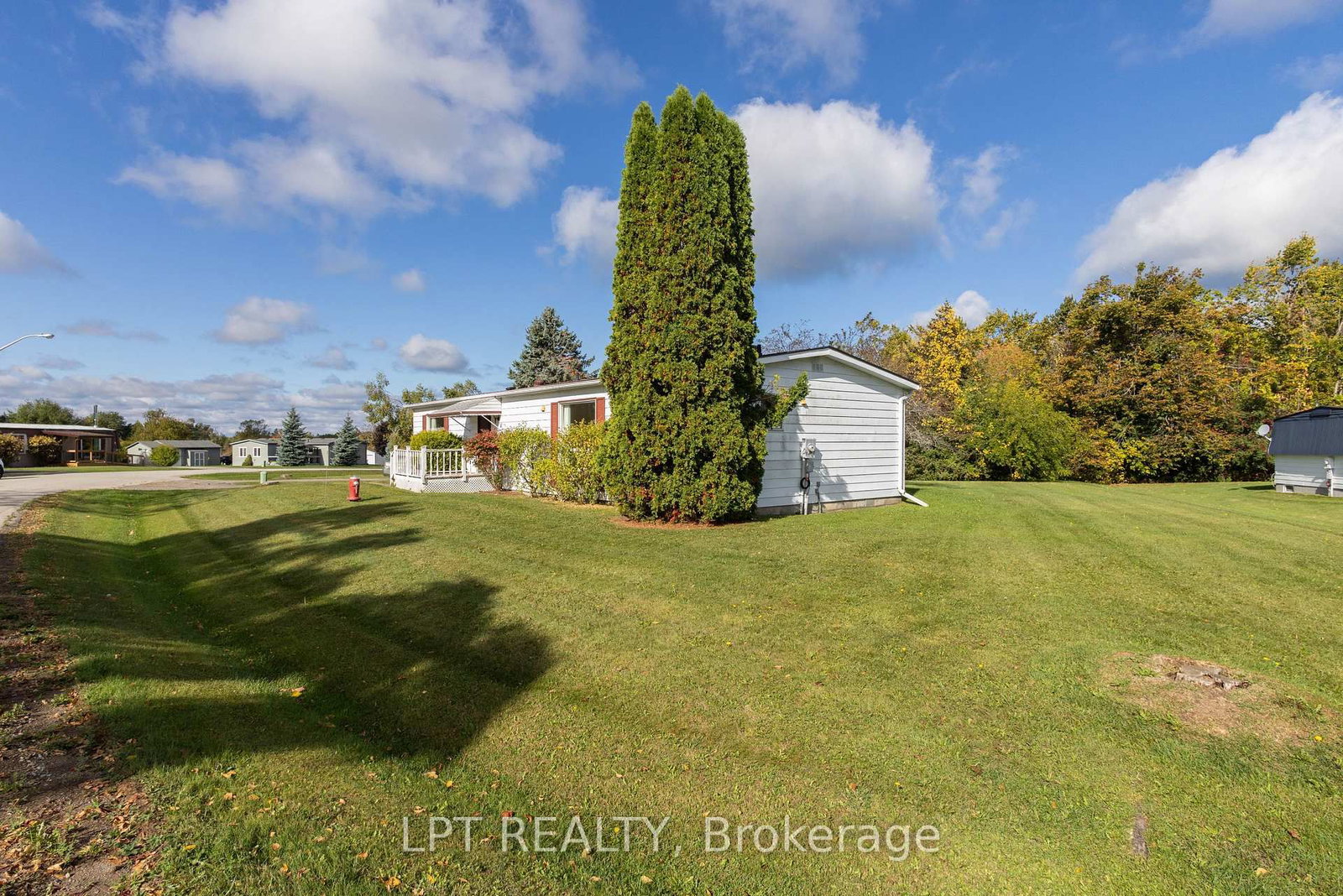 11 Geneva Court • Georgina, ON photo 4