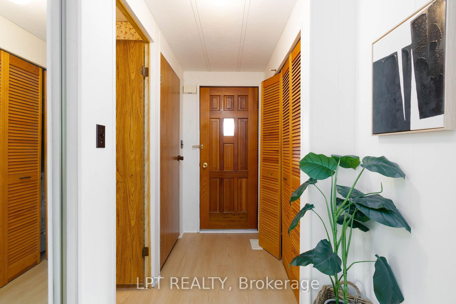 11 Geneva Court • Georgina, ON photo 6