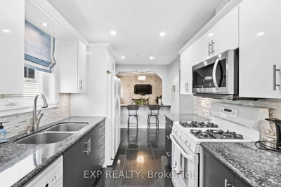171 Simonston Boulevard • Markham, ON photo 8