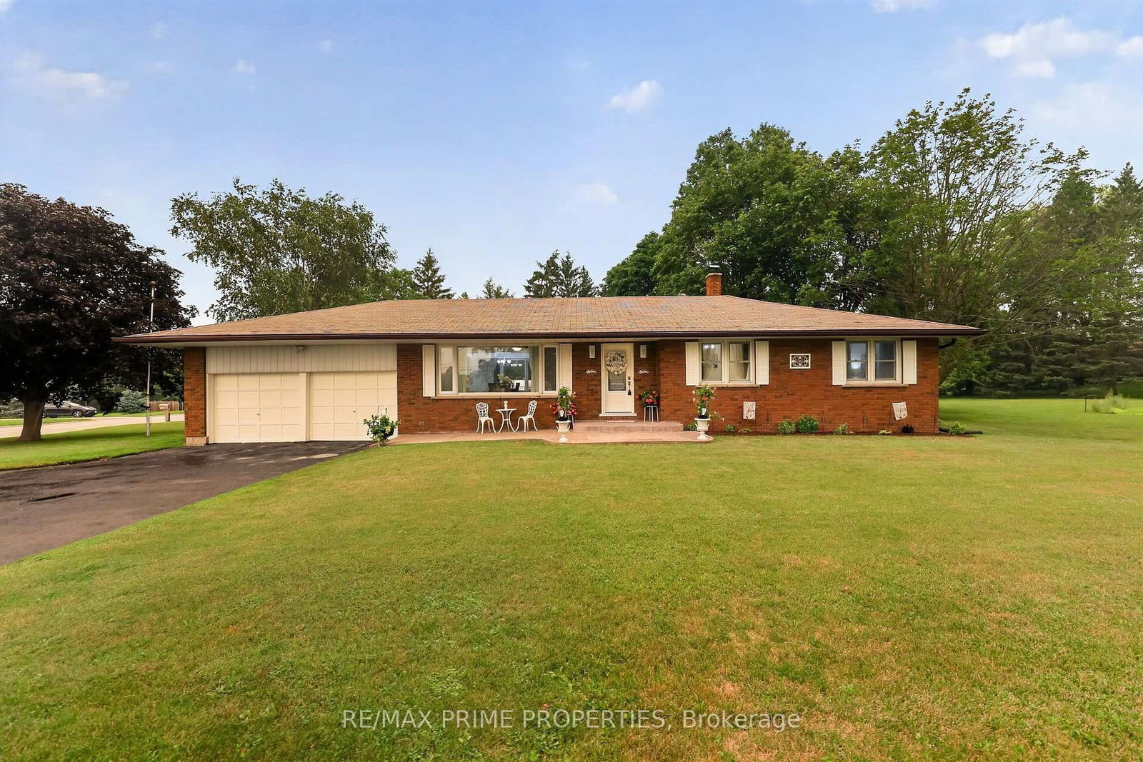 19011 Ninth Line • East Gwillimbury, ON photo 1