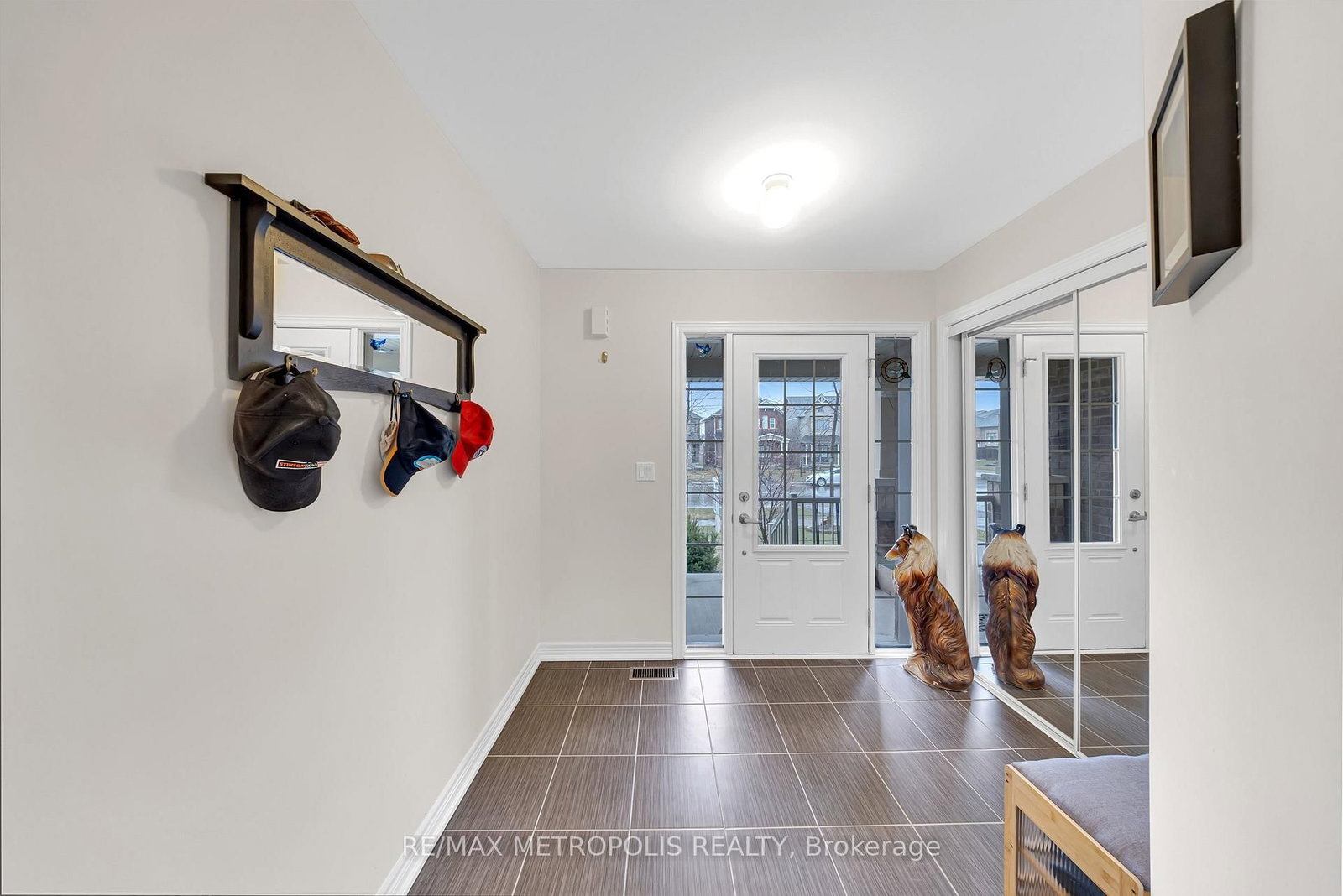 16 Treetops Boulevard • New Tecumseth, ON photo 5