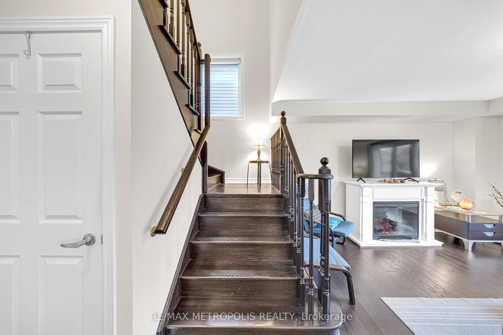 16 Treetops Boulevard • New Tecumseth, ON photo 7