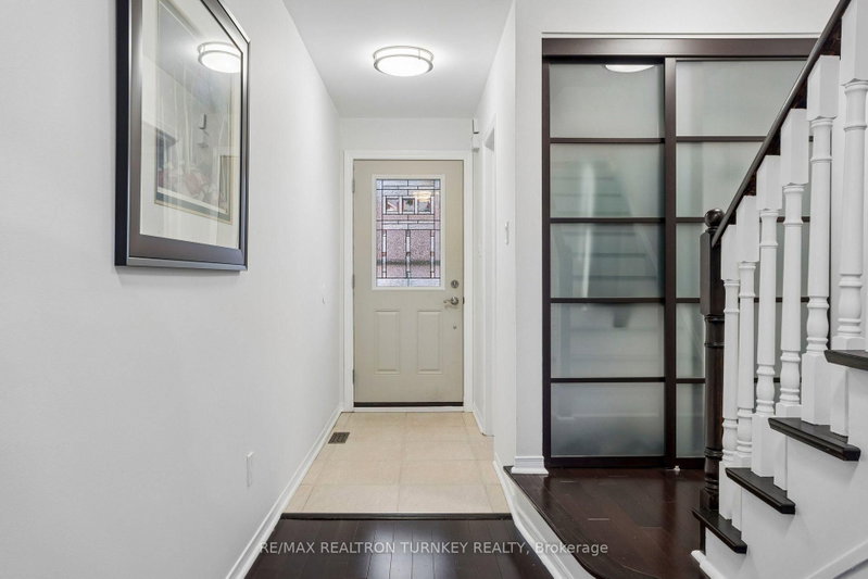 844 Playter Crescent