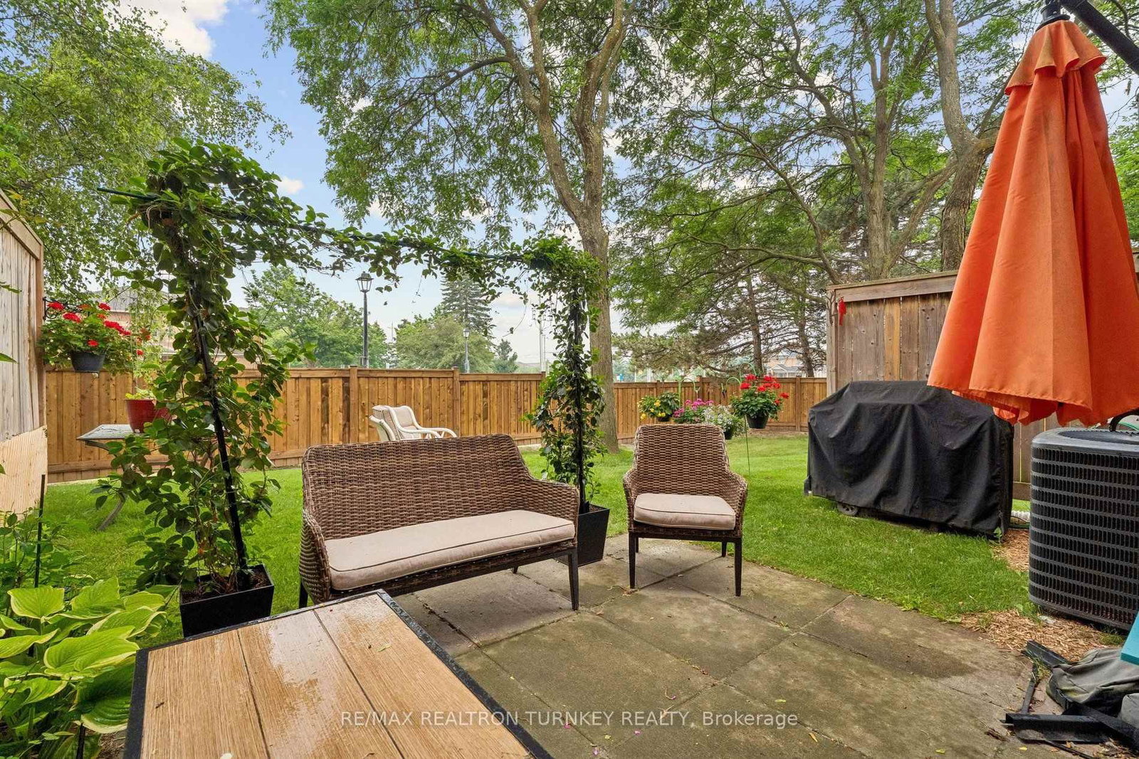 844 Playter Crescent • Newmarket, ON photo 39