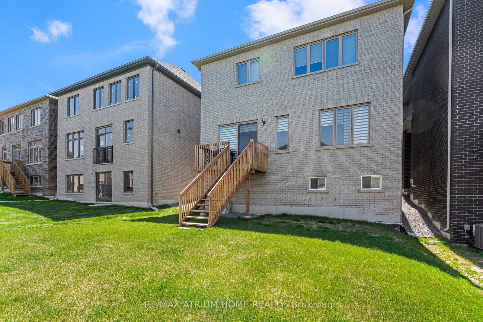 71 Silk Twist Drive • East Gwillimbury, ON photo 32