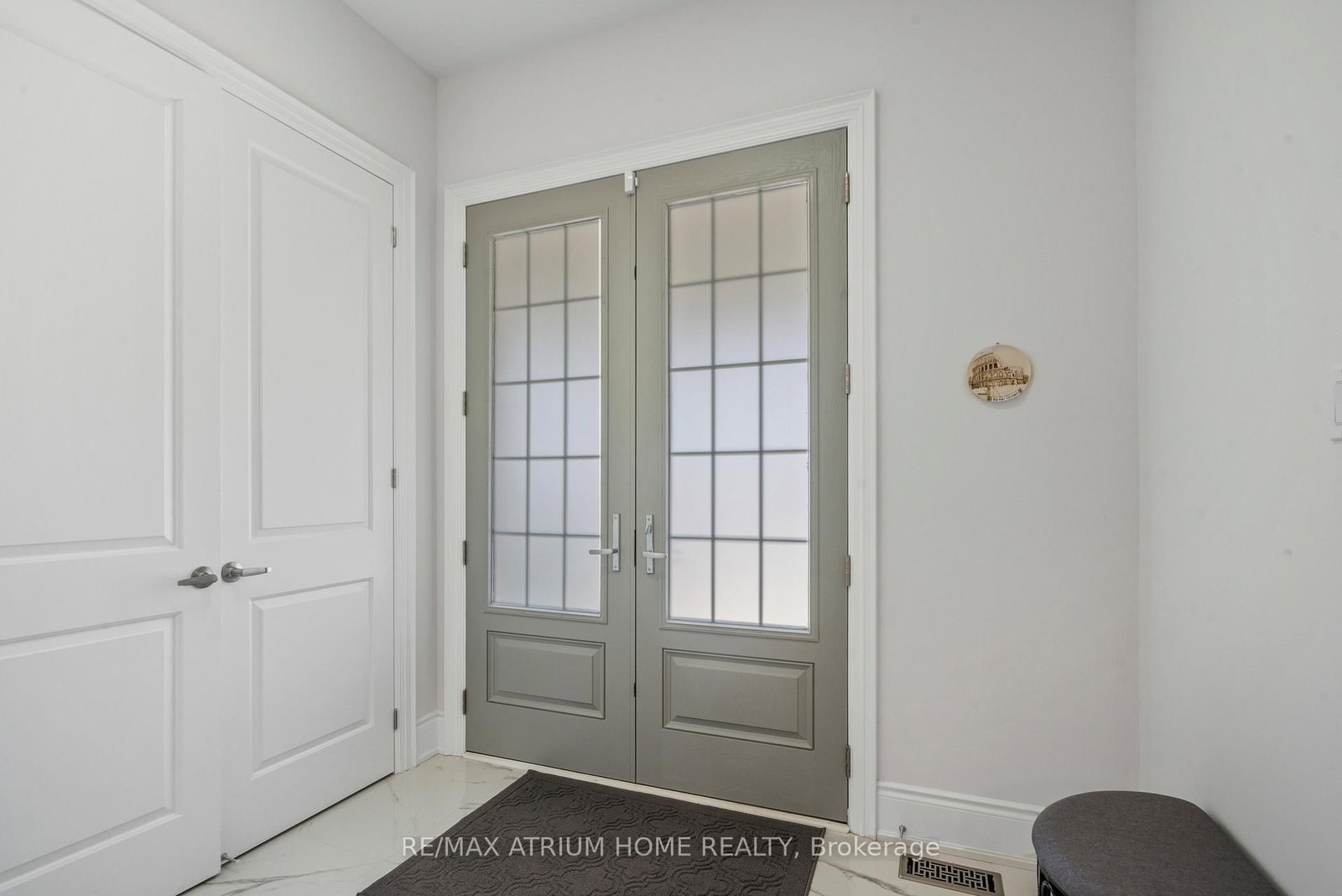 71 Silk Twist Drive • East Gwillimbury, ON photo 5