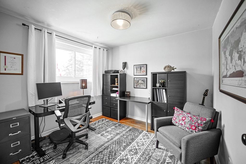 689 Sunnypoint Drive • Newmarket, ON photo 14