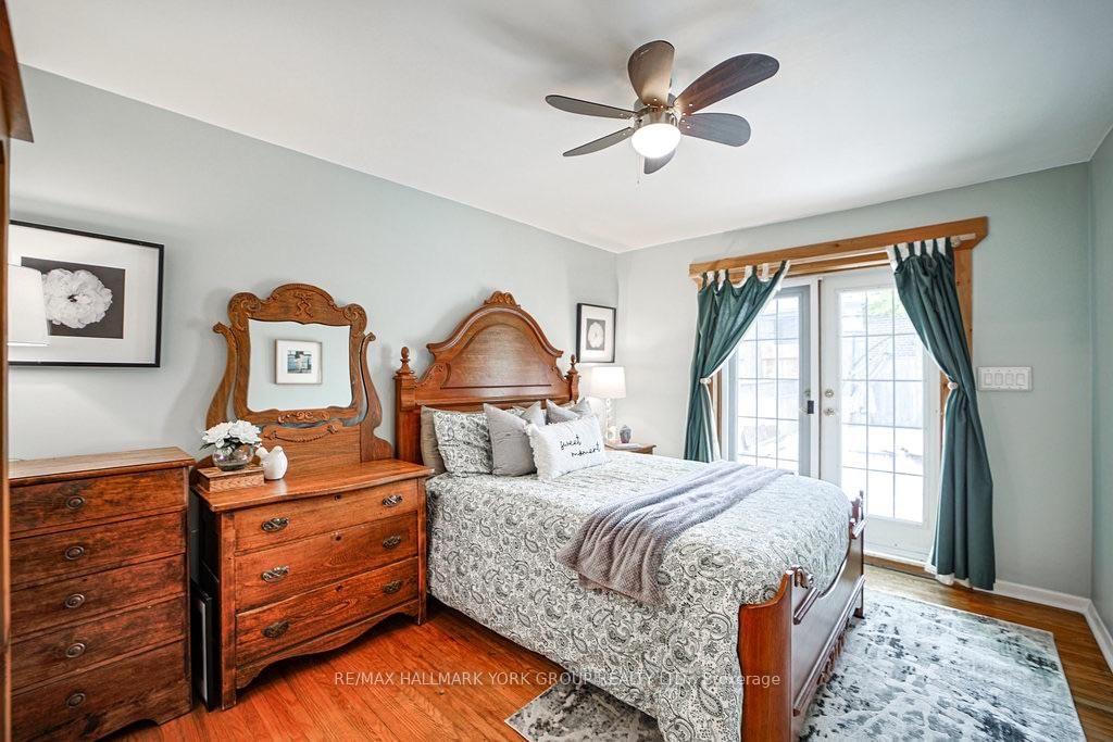 689 Sunnypoint Drive • Newmarket, ON photo 15