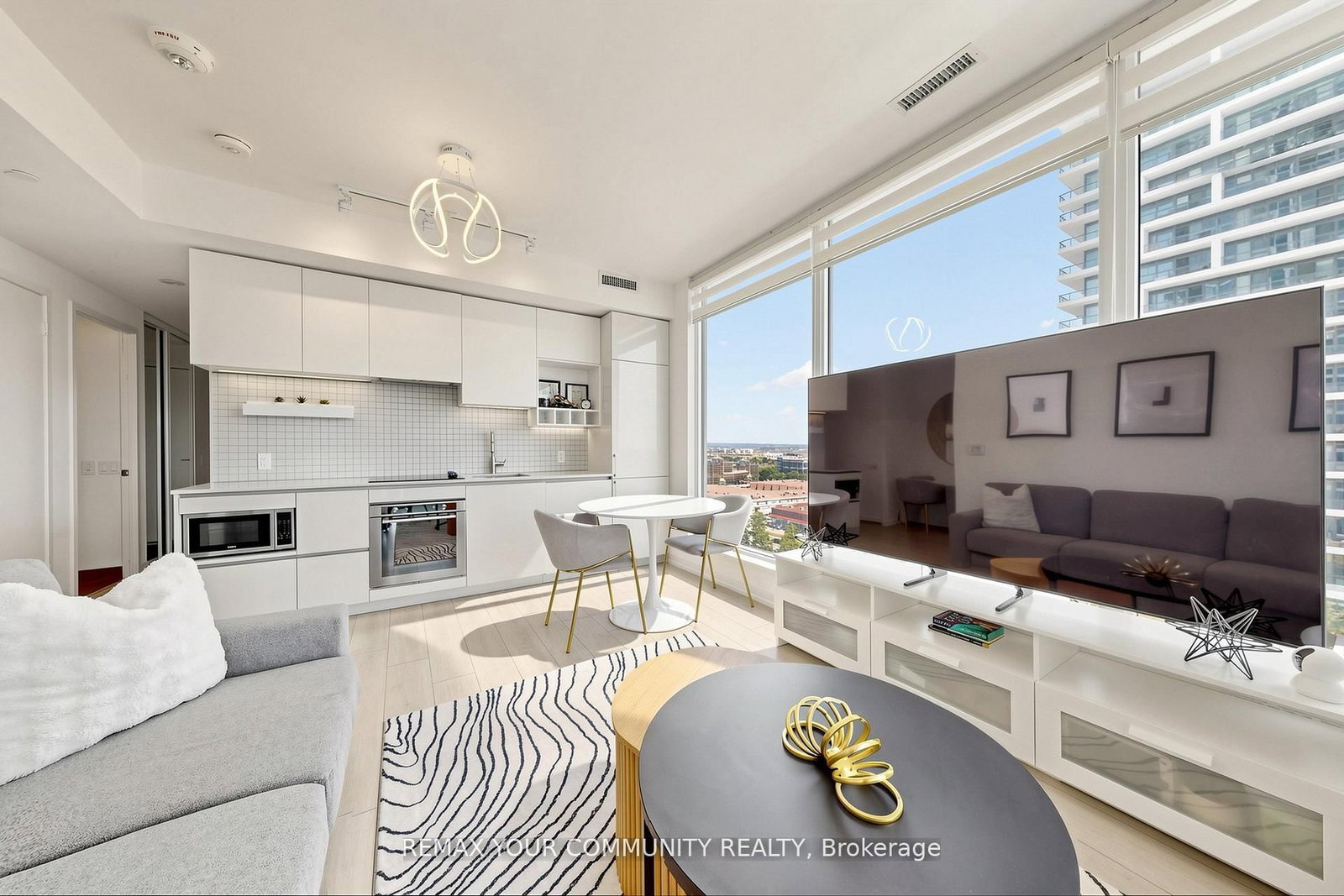 898 Portage Parkway • #1503 • Vaughan, ON photo 2