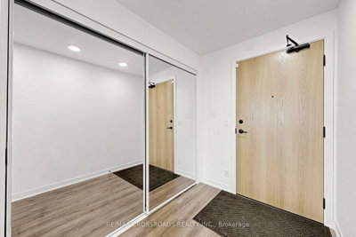 Unit 902 — 7950 Bathurst Street — photo 4