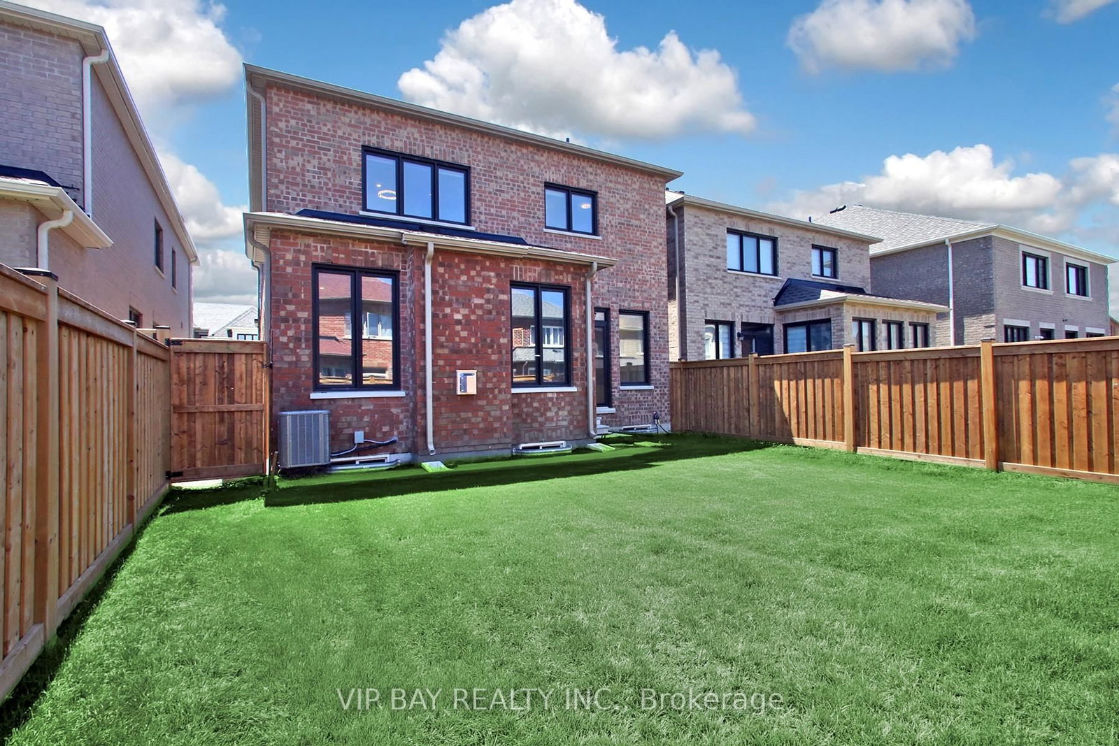 8 Tremoy Road • East Gwillimbury, ON photo 33