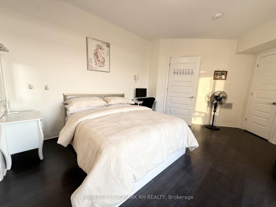 Unit 312 — 58 Adam Sellers Street — photo 6