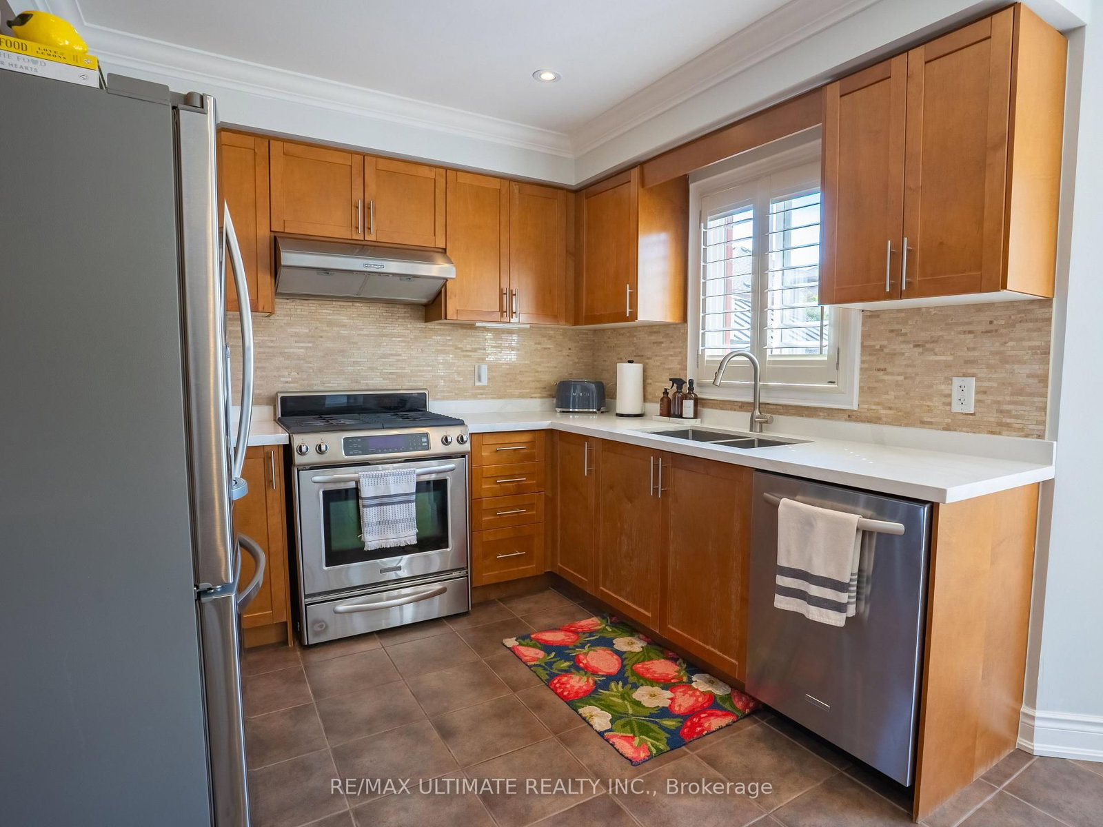 43 Shelbourne Drive • Vaughan, ON photo 10