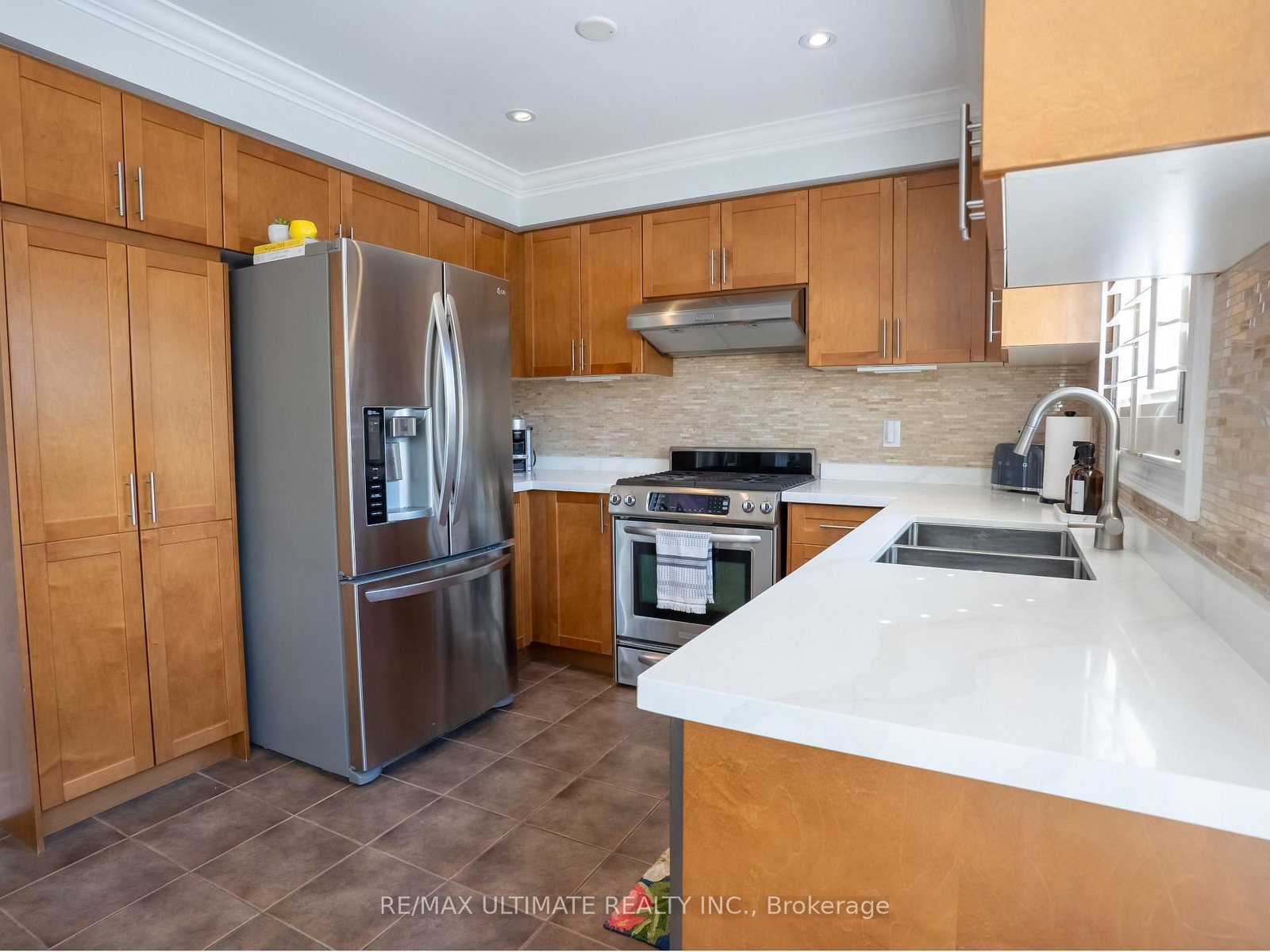 43 Shelbourne Drive • Vaughan, ON photo 11