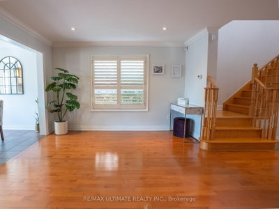 43 Shelbourne Drive • Vaughan, ON photo 8