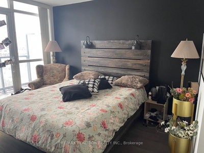 55 E Oneida Crescent • #1909 • Richmond Hill, ON photo 8