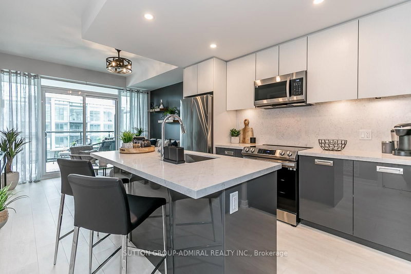 326 - 415 Sea Ray Avenue