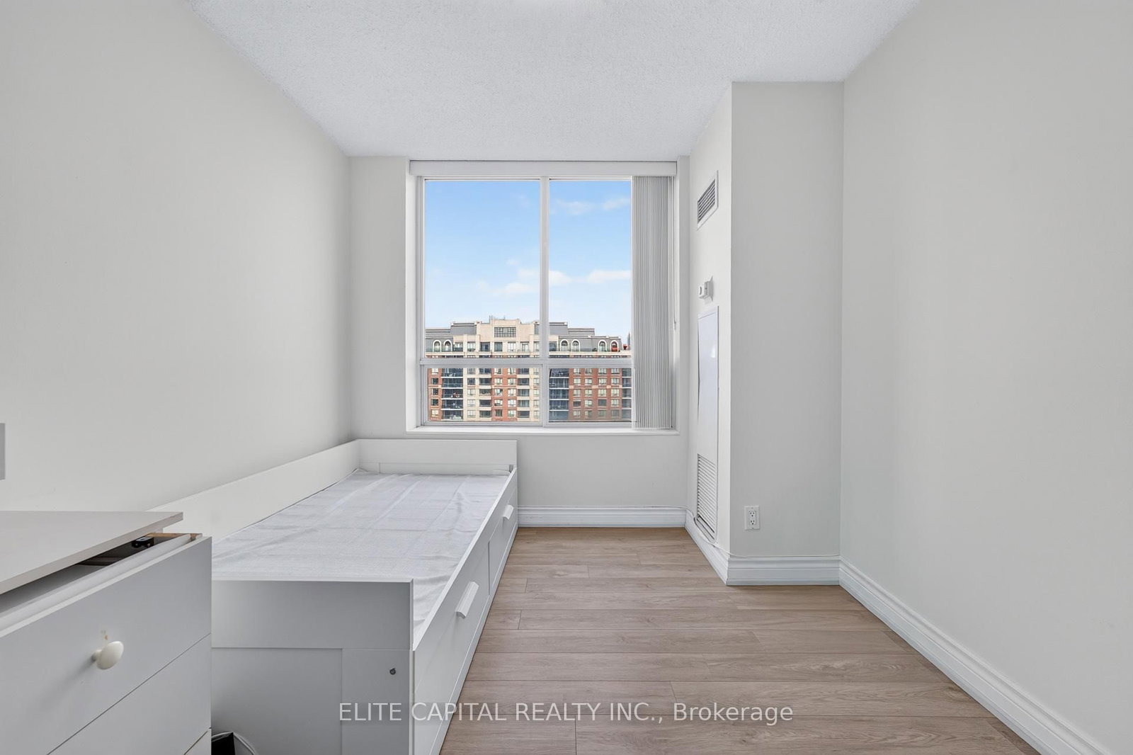 29 Northern Heights Drive • #1205 • Richmond Hill, ON photo 19