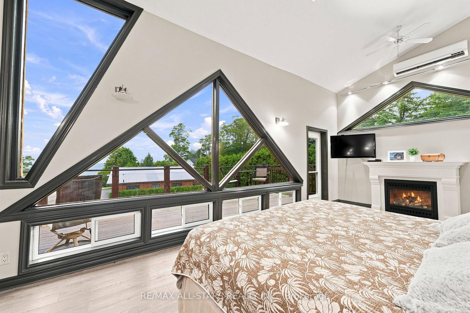 664 N Lake Drive • Georgina, ON photo 25