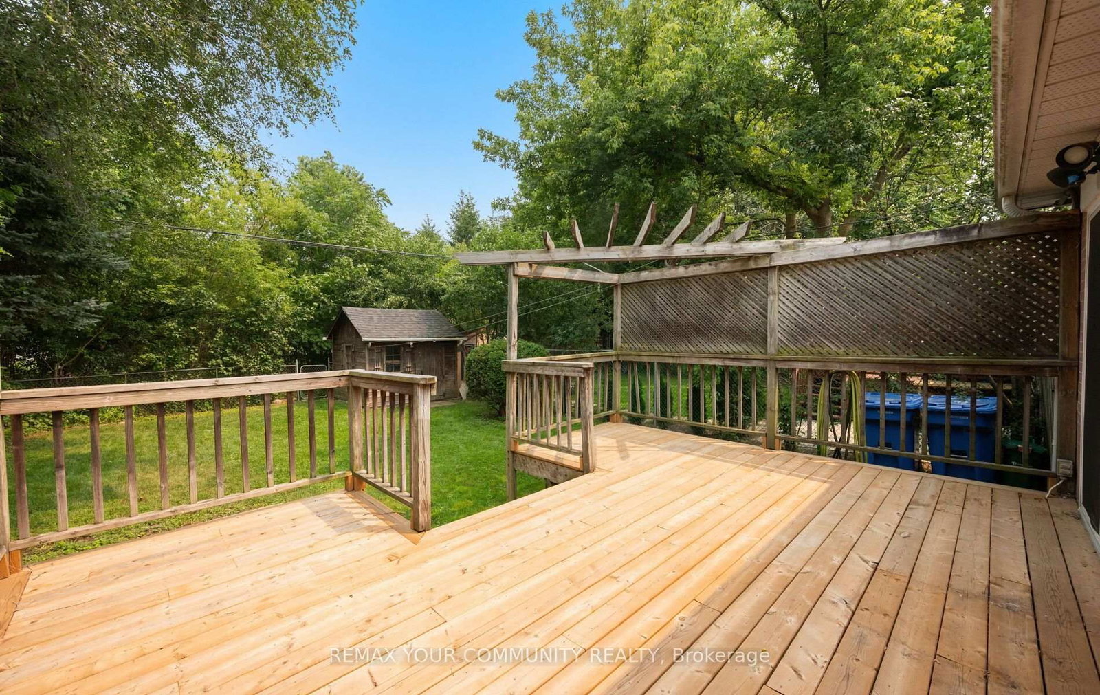 23 Richardson Drive • Aurora, ON photo 39