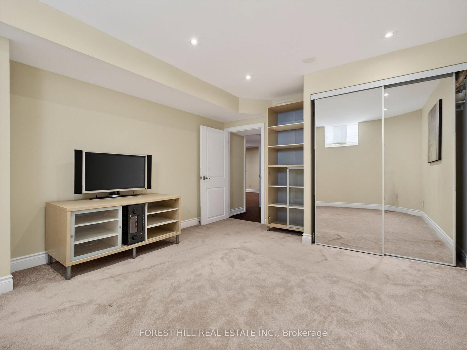 232 Luca Avenue • Vaughan, ON photo 43