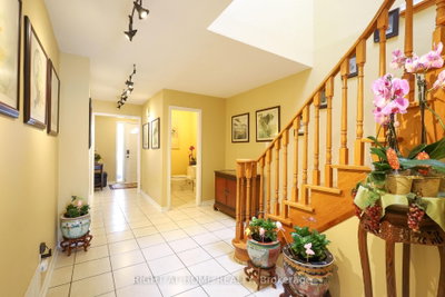 31 Stargell Crescent • Markham, ON photo 5