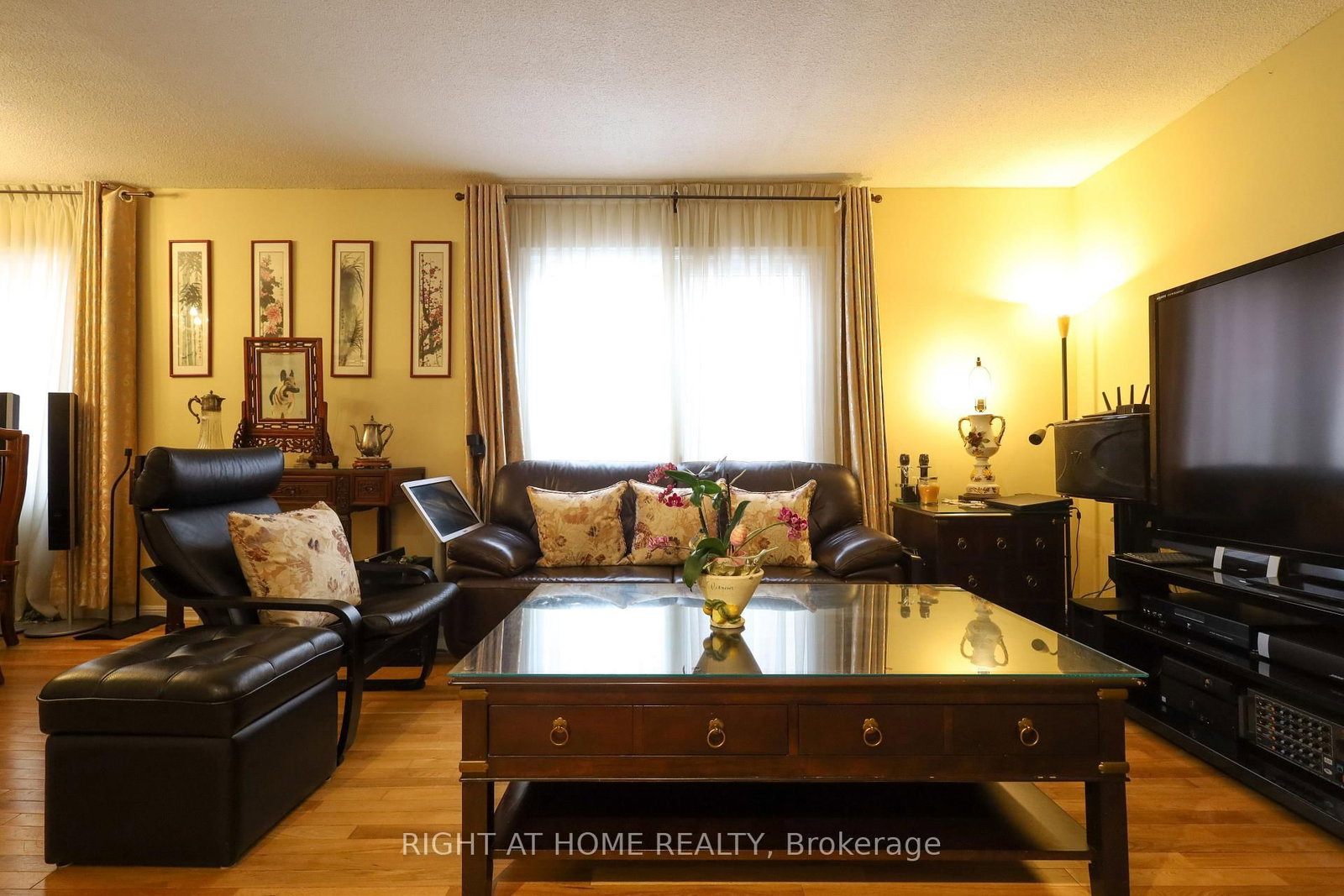 31 Stargell Crescent • Markham, ON photo 6