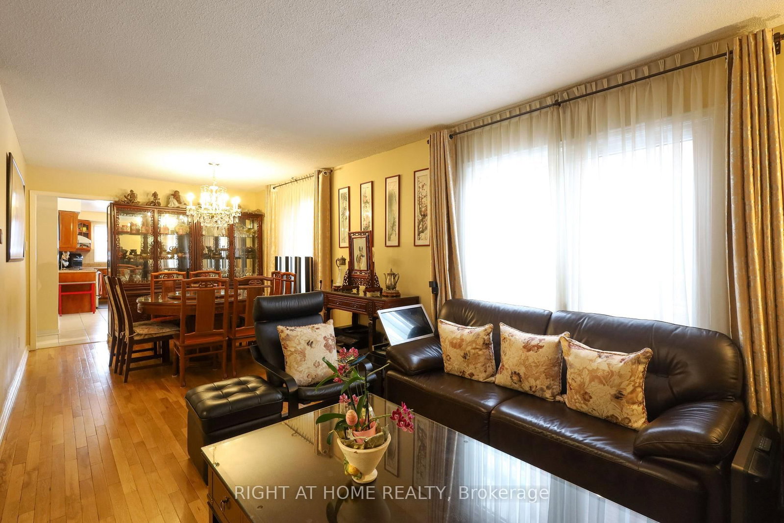 31 Stargell Crescent • Markham, ON photo 8