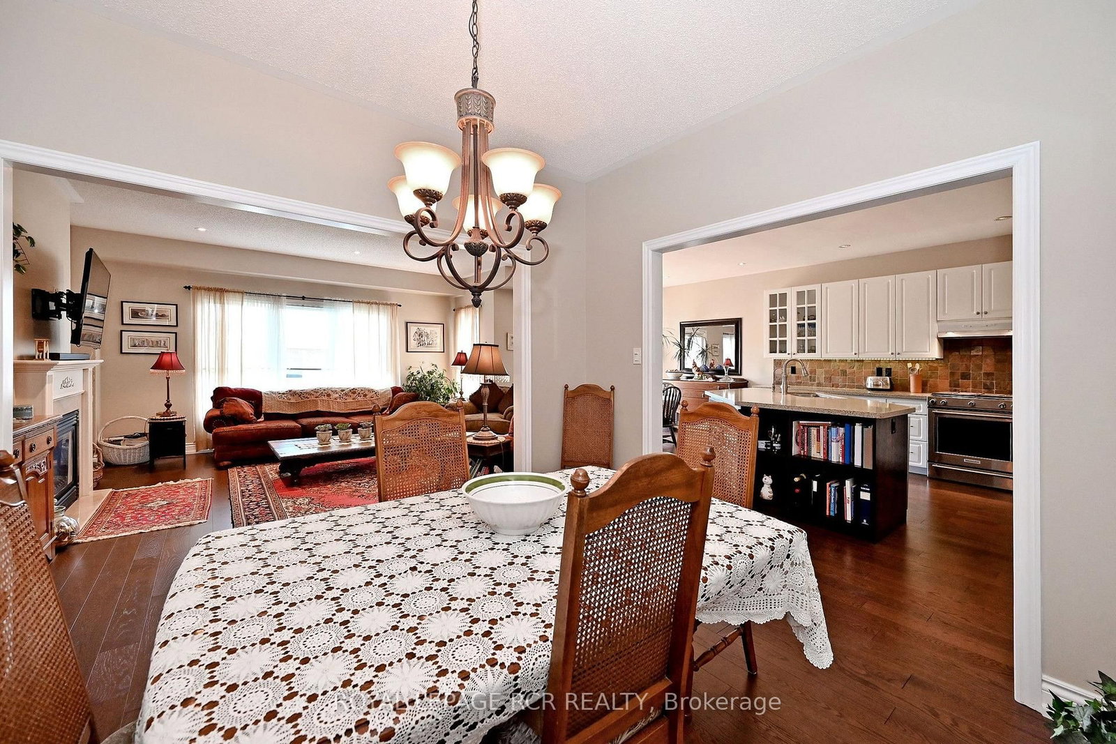 81 Woodbury Crescent • Newmarket, ON photo 12