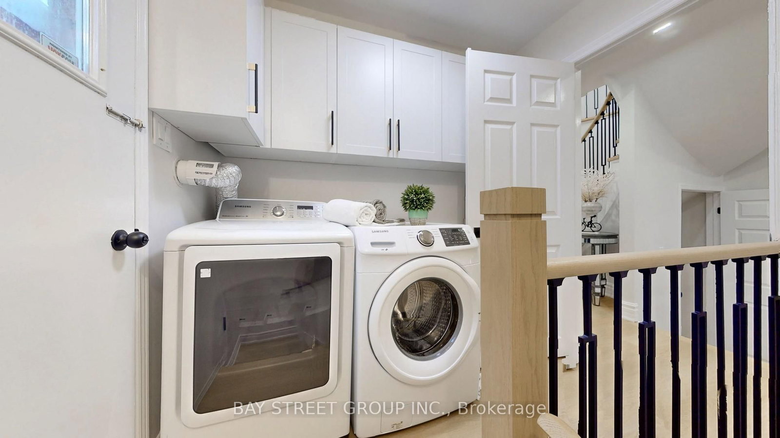 31 Cavalry Trail • Markham, ON photo 11