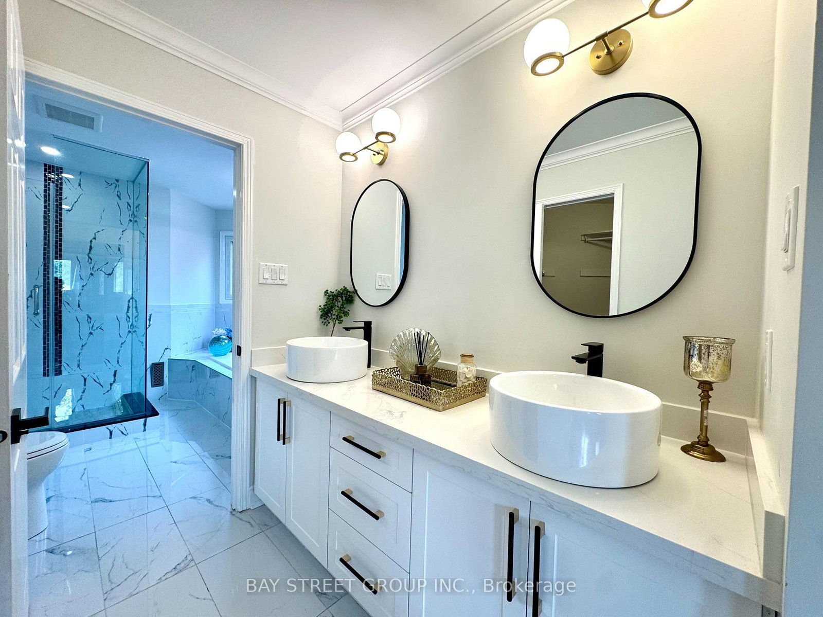 31 Cavalry Trail • Markham, ON photo 14