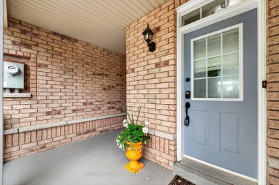 187 Kirkvalley Crescent — photo 4