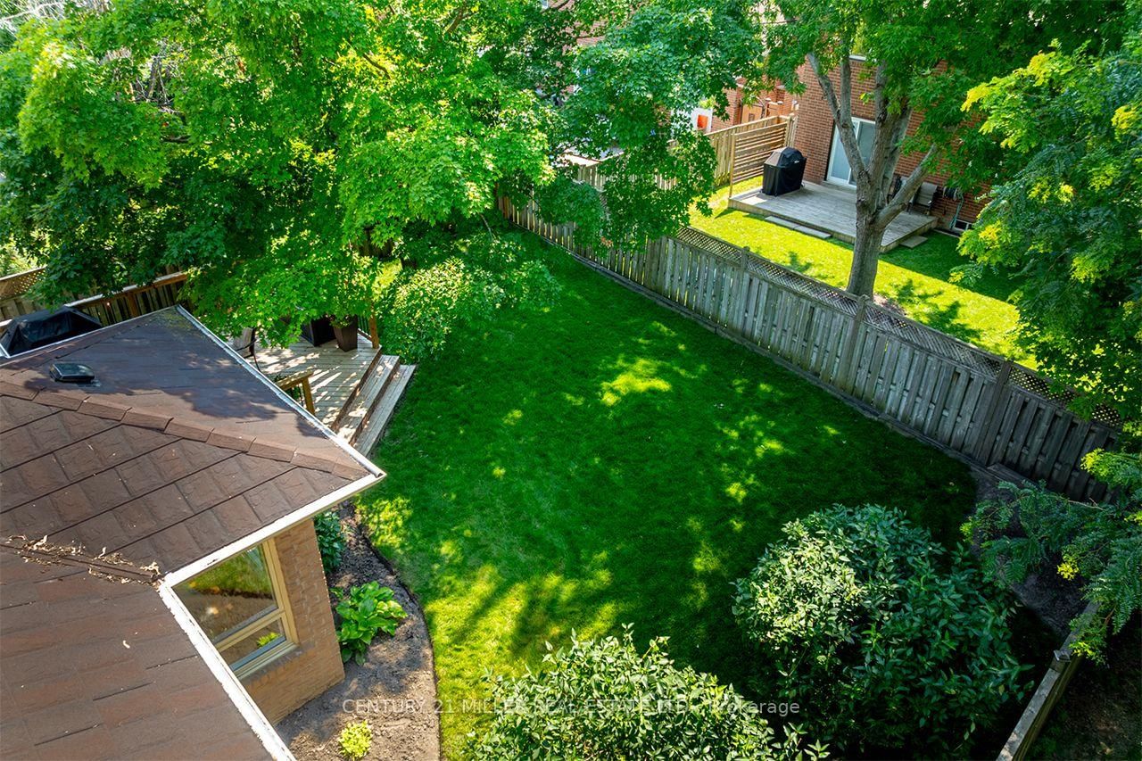 176 Willow Lane • Newmarket, ON photo 32
