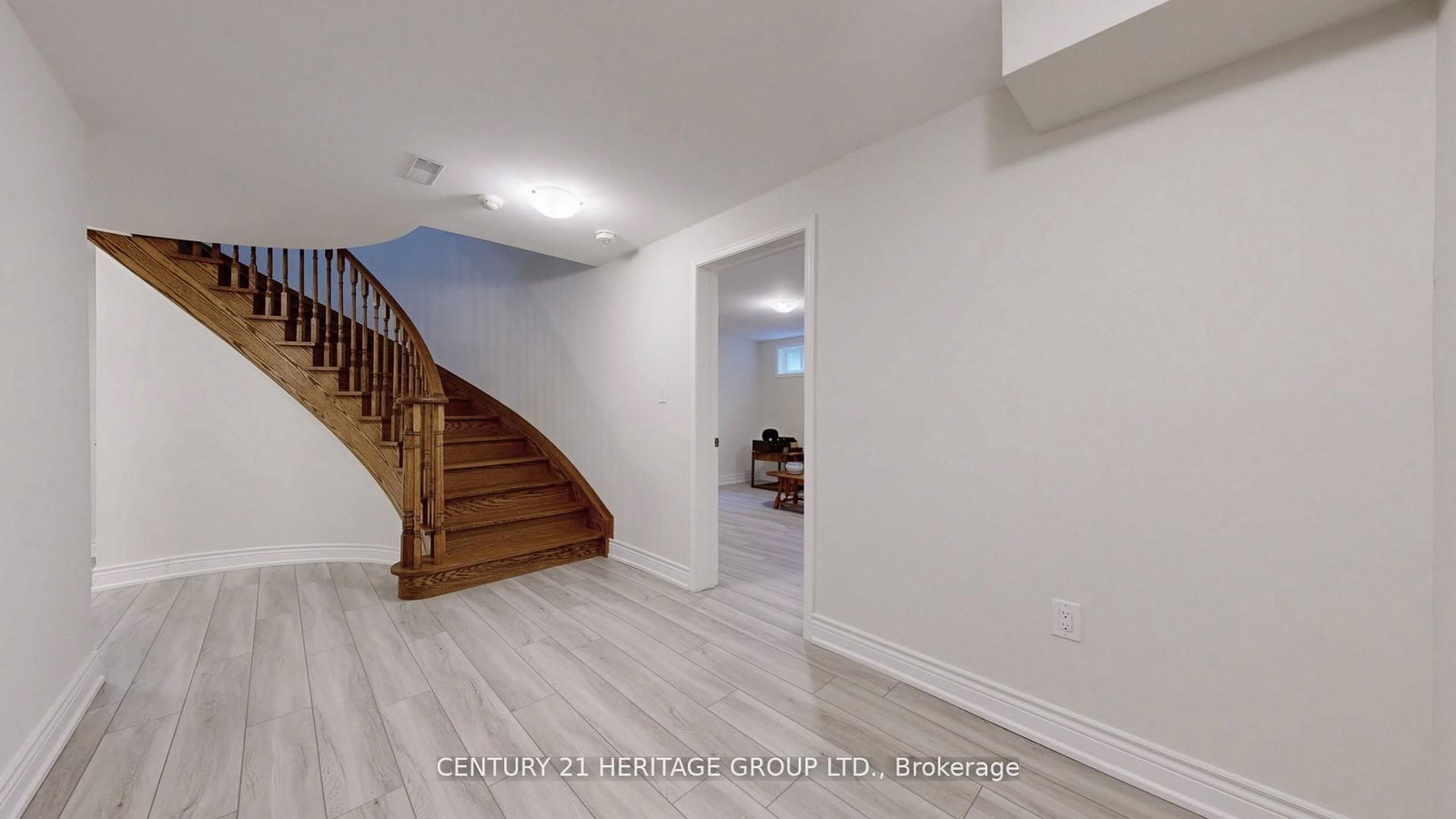 280 Henderson Avenue • Markham, ON photo 35