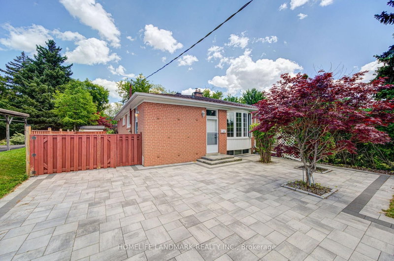 341 Blue Grass Boulevard, Richmond Hill