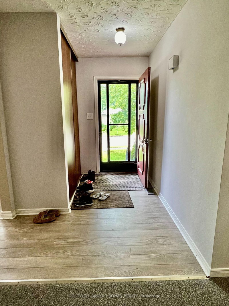 home for lease on 5 Oak Street