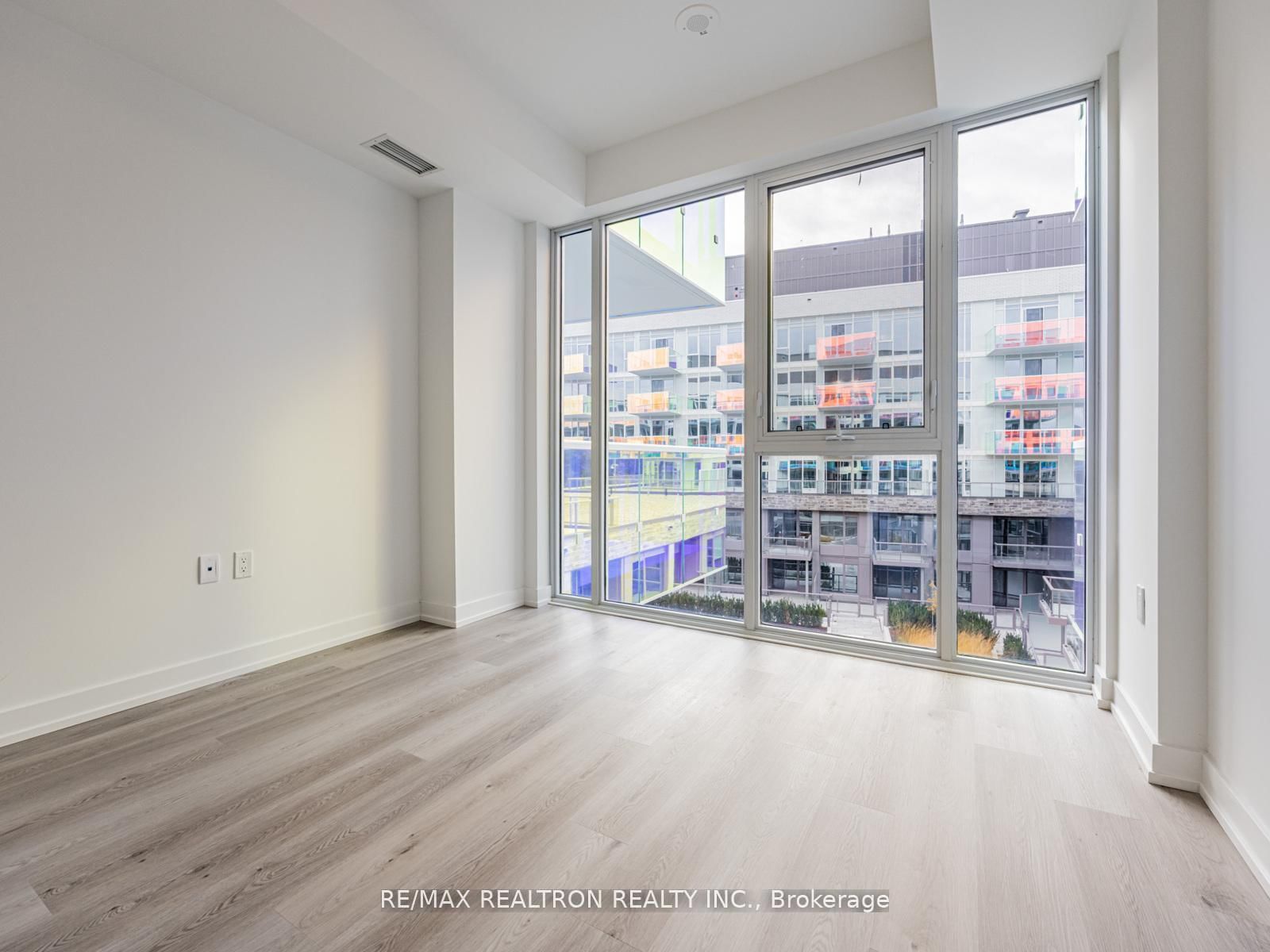333 Sunseeker Avenue • #428 • Innisfil, ON photo 10