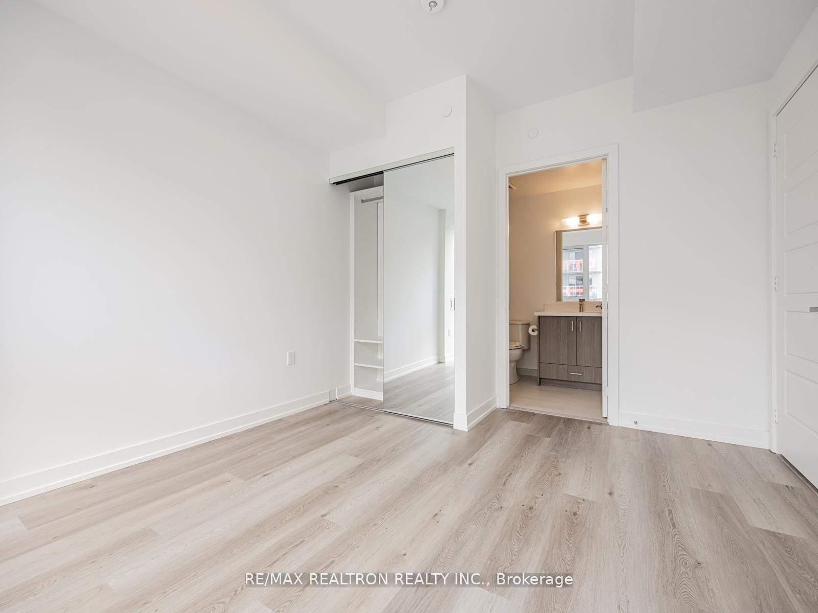 333 Sunseeker Avenue • #428 • Innisfil, ON photo 14