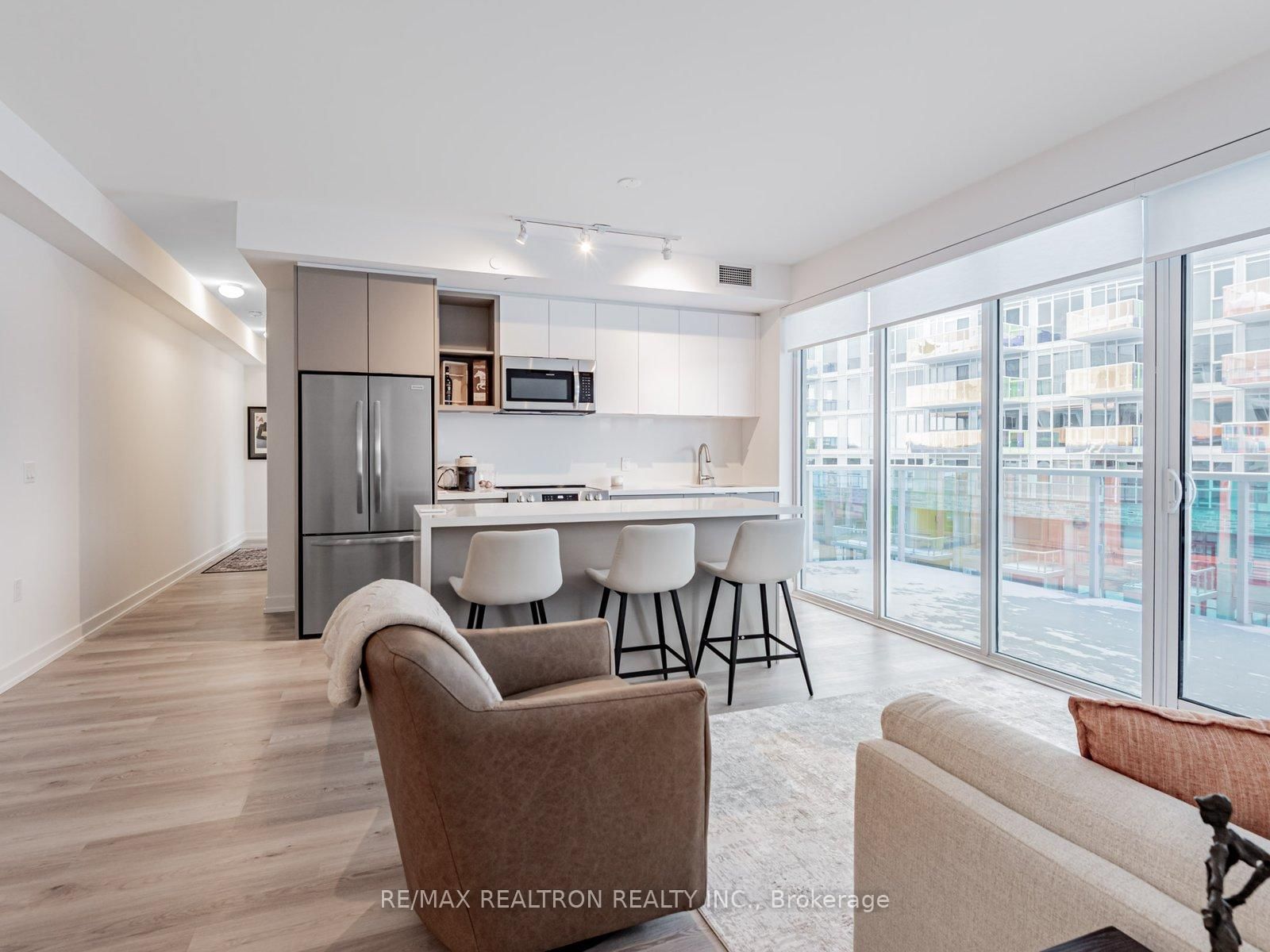 333 Sunseeker Avenue • #428 • Innisfil, ON photo 2