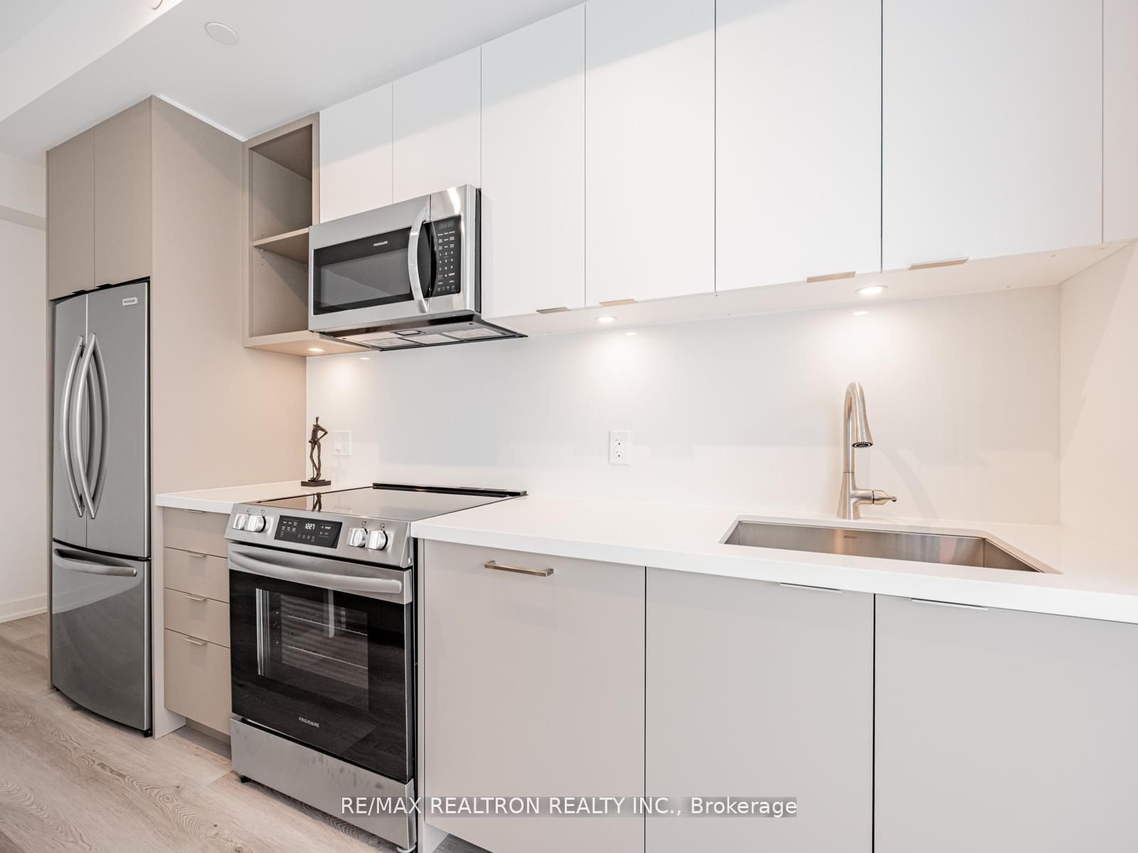 333 Sunseeker Avenue • #428 • Innisfil, ON photo 6