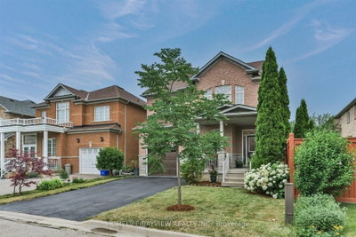 26 Honeyview Street — photo 2