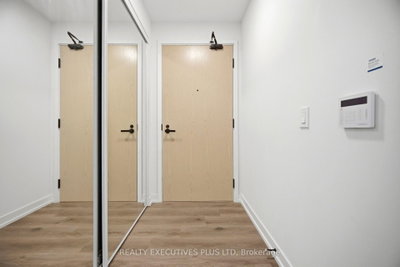 Unit 3202 — 225 Commerce Street — photo 6