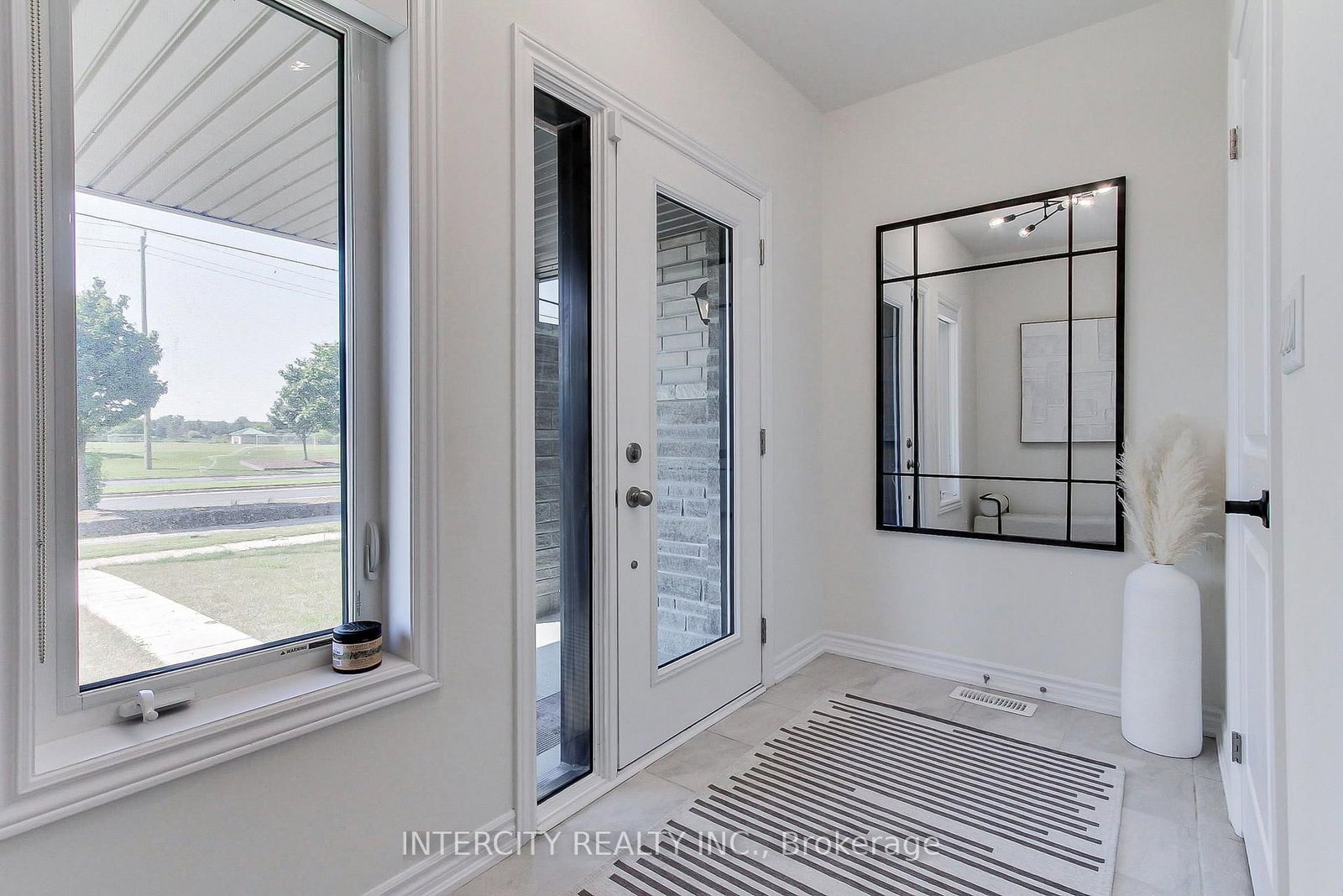 130 Blick Crescent • Aurora, ON photo 10